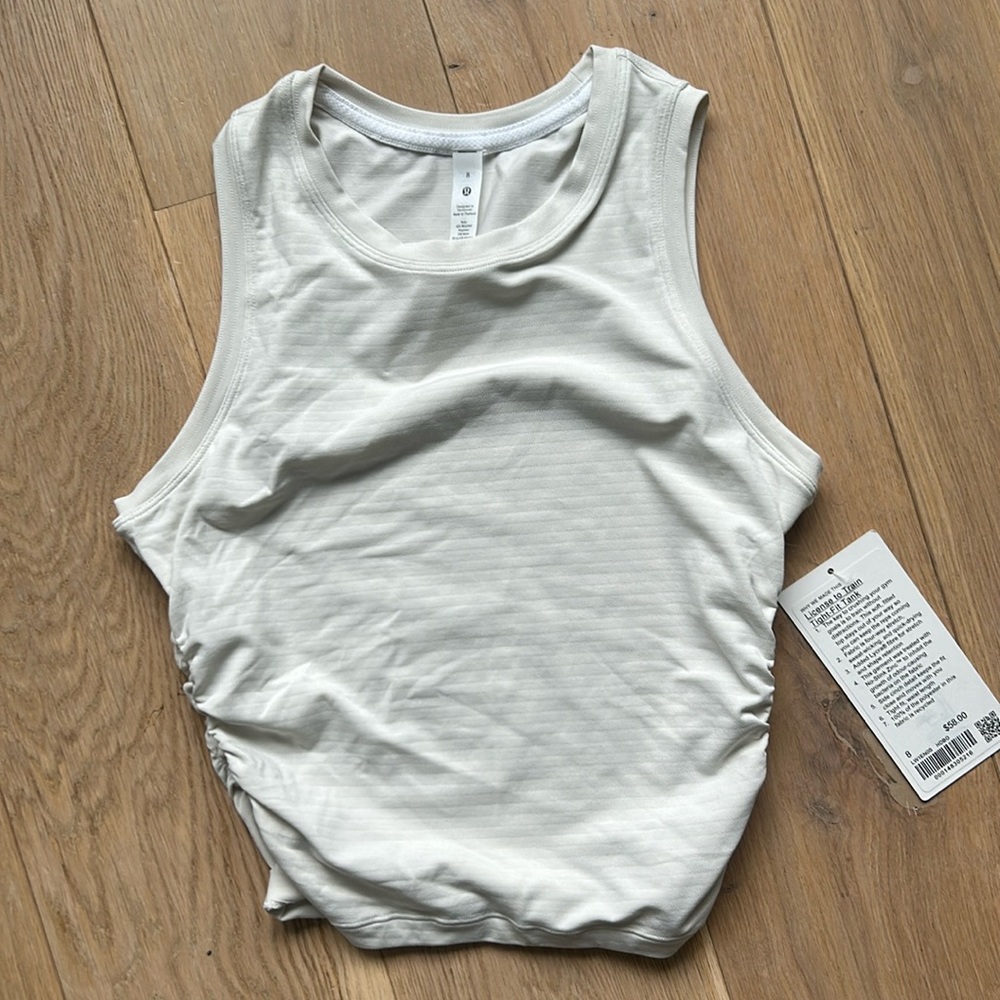 Lululemon license to train right fit tank